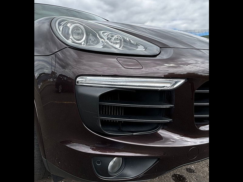 Porsche Cayenne 3.0L D V6 TIPTRONIC S SUV 5dr Diesel Automatic Euro 6 (262 bhp) 5dr Automatic 2024