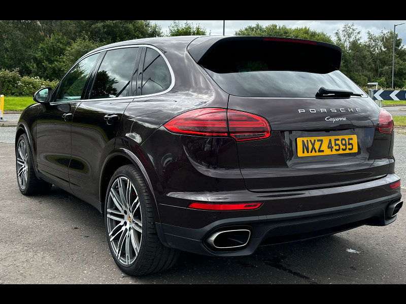 Porsche Cayenne 3.0L D V6 TIPTRONIC S SUV 5dr Diesel Automatic Euro 6 (262 bhp) 5dr Automatic 2024