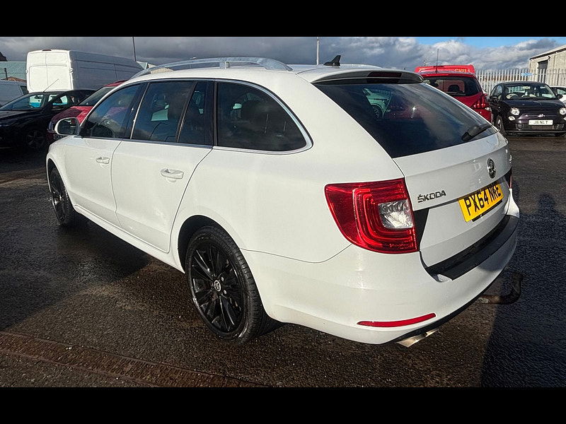 Skoda Superb 2.0 TDI Black Edition Estate 5dr Diesel Manual Euro 5 (s/s) (140 ps) 5dr Manual 2025