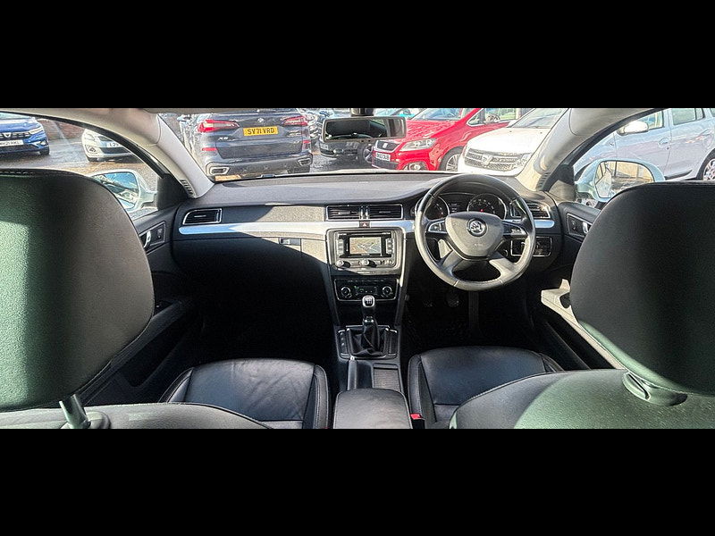 Skoda Superb 2.0 TDI Black Edition Estate 5dr Diesel Manual Euro 5 (s/s) (140 ps) 5dr Manual 2025