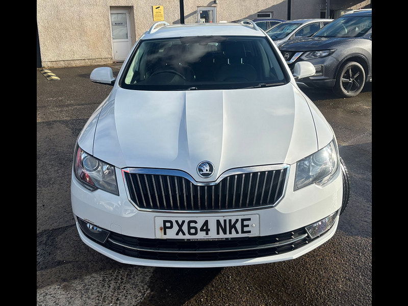 Skoda Superb 2.0 TDI Black Edition Estate 5dr Diesel Manual Euro 5 (s/s) (140 ps) 5dr Manual 2025
