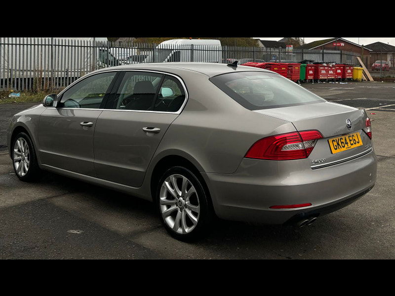 Skoda Superb 2.0L SE TDI CR Hatchback 5dr Diesel Manual Euro 5 (168 bhp) 5dr Manual 2024