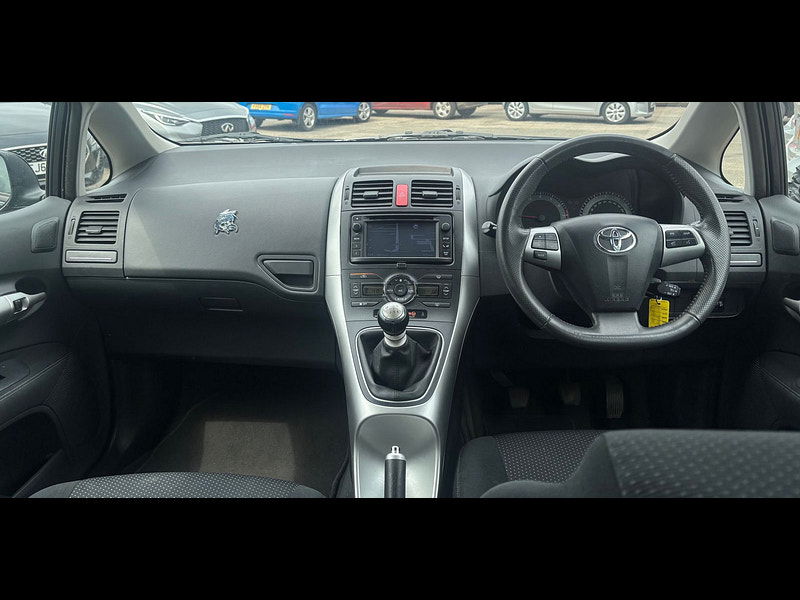 Toyota Auris 1.6 V-Matic Colour Collection Hatchback 5dr Petrol Manual Euro 5 (132 ps) 5dr Manual 2025