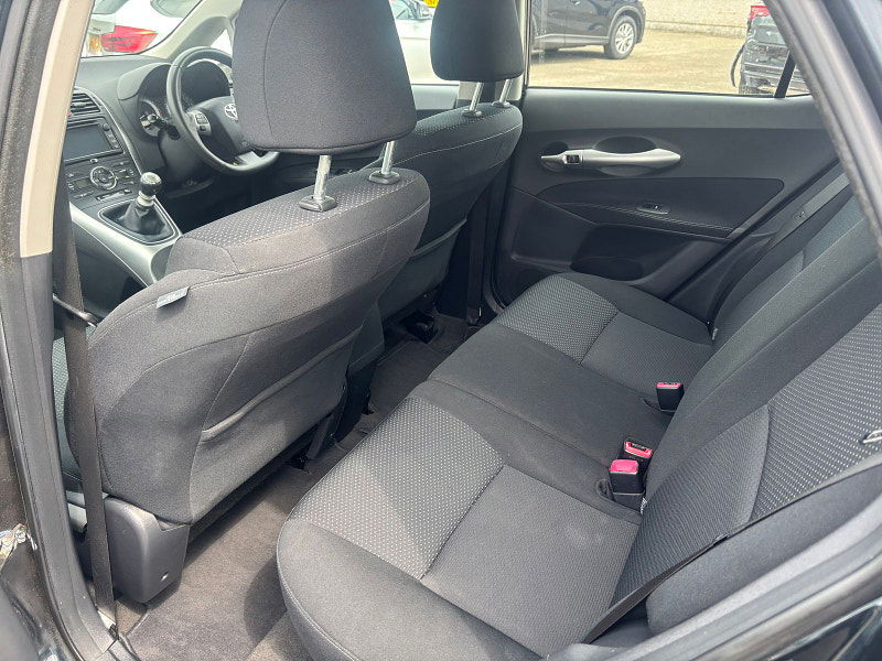 Toyota Auris 1.6 V-Matic Colour Collection Hatchback 5dr Petrol Manual Euro 5 (132 ps) 5dr Manual 2025