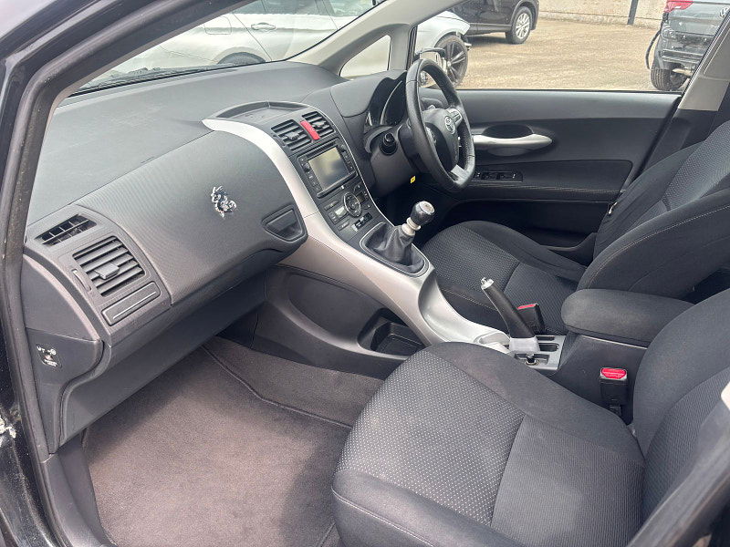 Toyota Auris 1.6 V-Matic Colour Collection Hatchback 5dr Petrol Manual Euro 5 (132 ps) 5dr Manual 2025