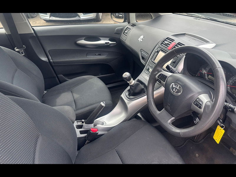 Toyota Auris 1.6 V-Matic Colour Collection Hatchback 5dr Petrol Manual Euro 5 (132 ps) 5dr Manual 2025