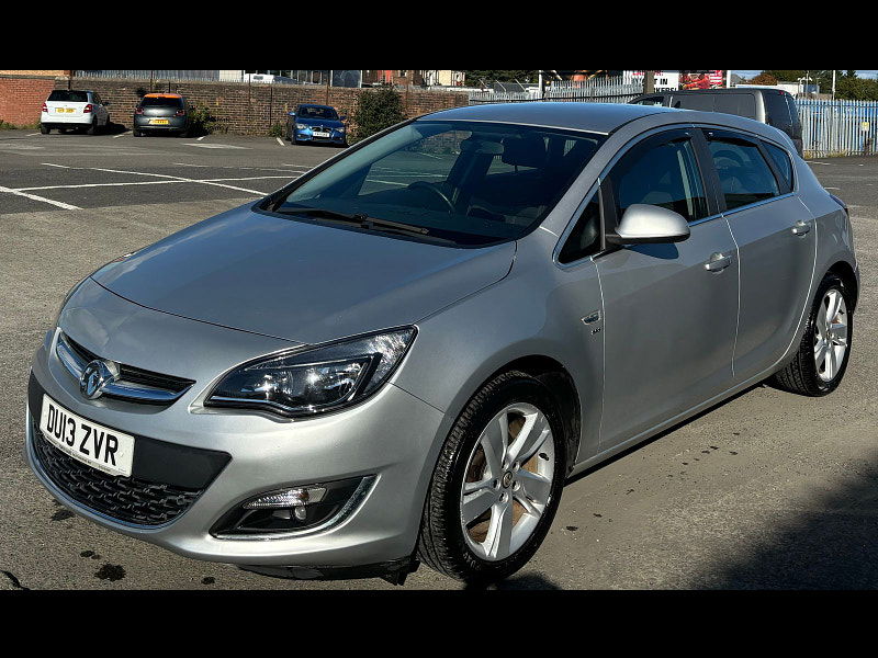 Vauxhall Astra 1.4L SRI Hatchback 5dr Petrol Manual Euro 5 (98 bhp) 5dr Manual 2025