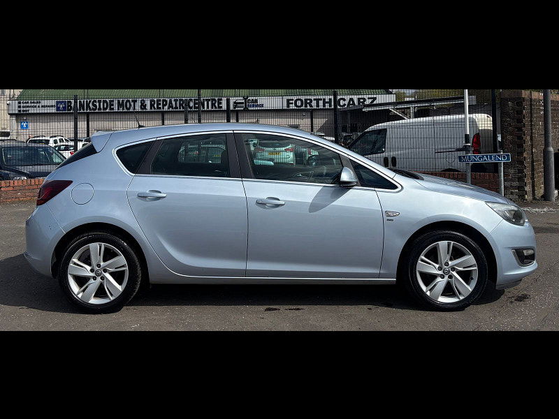 Vauxhall Astra 1.4L SRI Hatchback 5dr Petrol Manual Euro 5 (98 bhp) 5dr Manual 2025