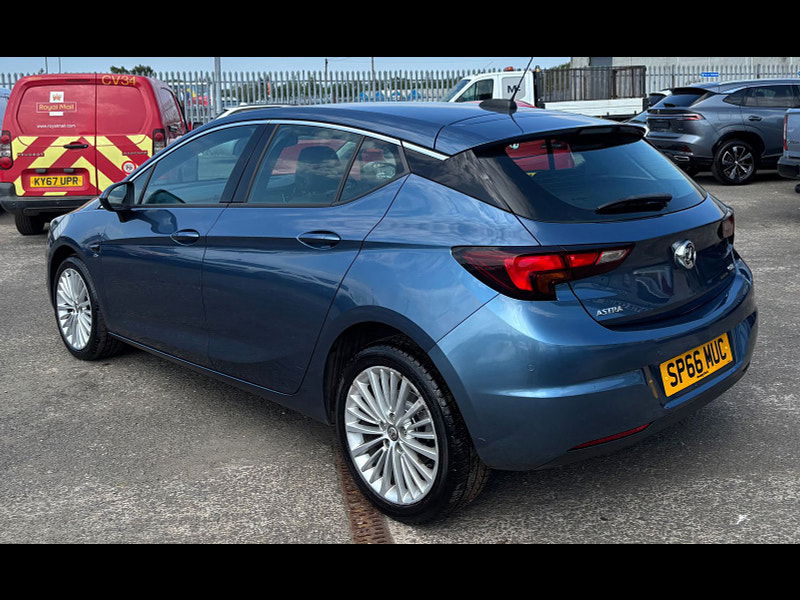 Vauxhall Astra 1.6L ELITE CDTI S/S Hatchback 5dr Diesel Manual Euro 6 (134 bhp) 5dr Manual 2025