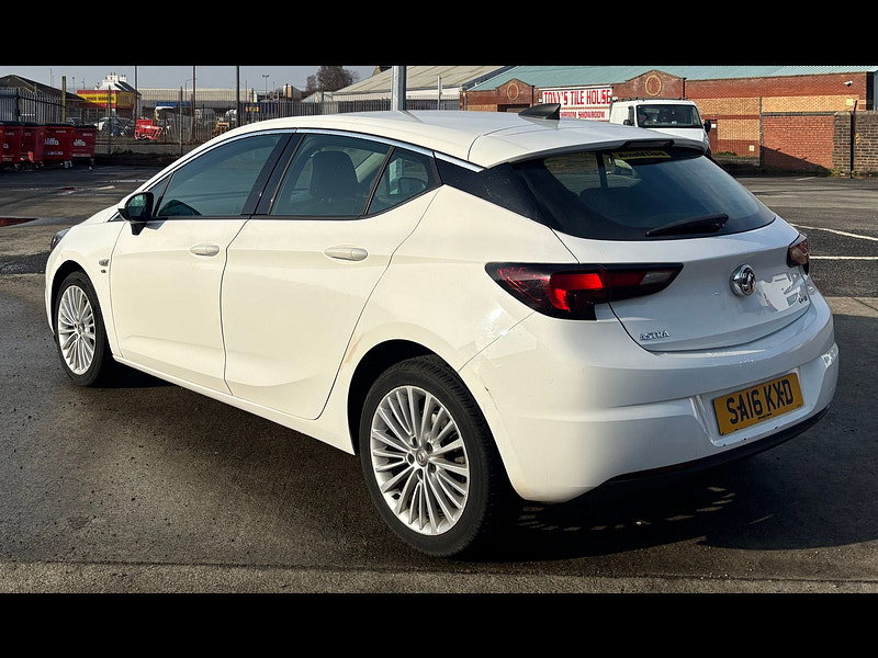 Vauxhall Astra 1.6L ELITE NAV CDTI Hatchback 5dr Diesel Manual Euro 6 (108 bhp) 5dr Manual 2026