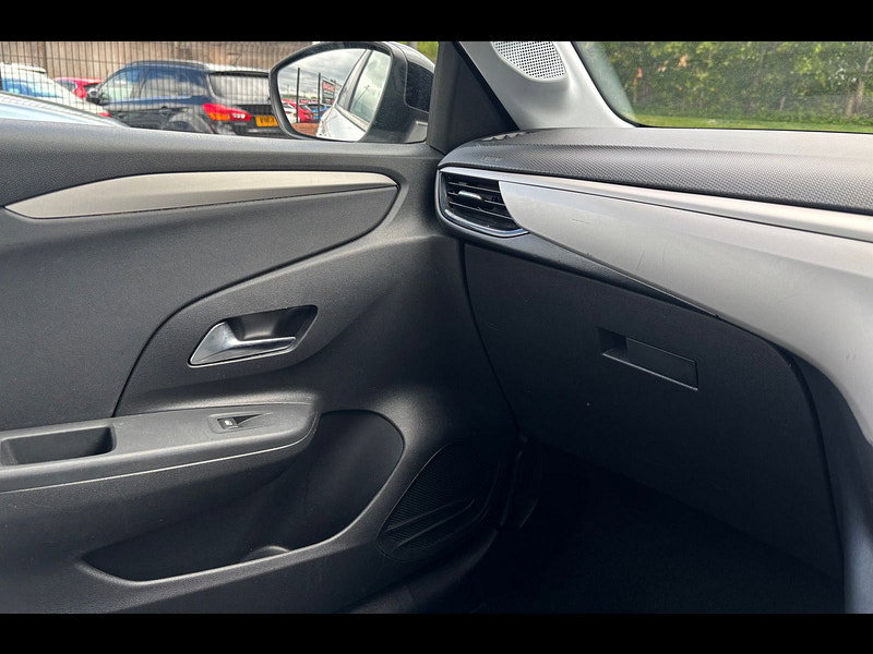 Vauxhall Corsa 1.2 SE Edition Hatchback 5dr Petrol Manual Euro 6 (75 ps) 5dr Manual 2026