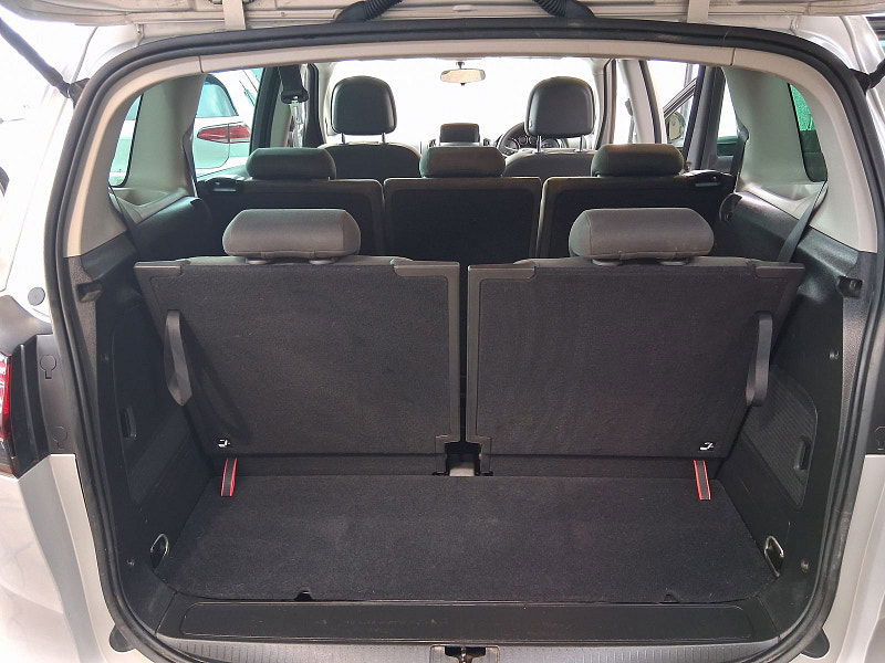 Vauxhall Zafira Tourer 1.8 16V Tech Line MPV 5dr Petrol Manual Euro 5 (140 ps) 5dr Manual 2025
