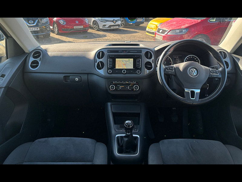 Volkswagen Tiguan 2.0 TDI BlueMotion Tech Match SUV 5dr Diesel Manual 4WD Euro 5 (s/s) (140 ps) 5dr Manual 2025