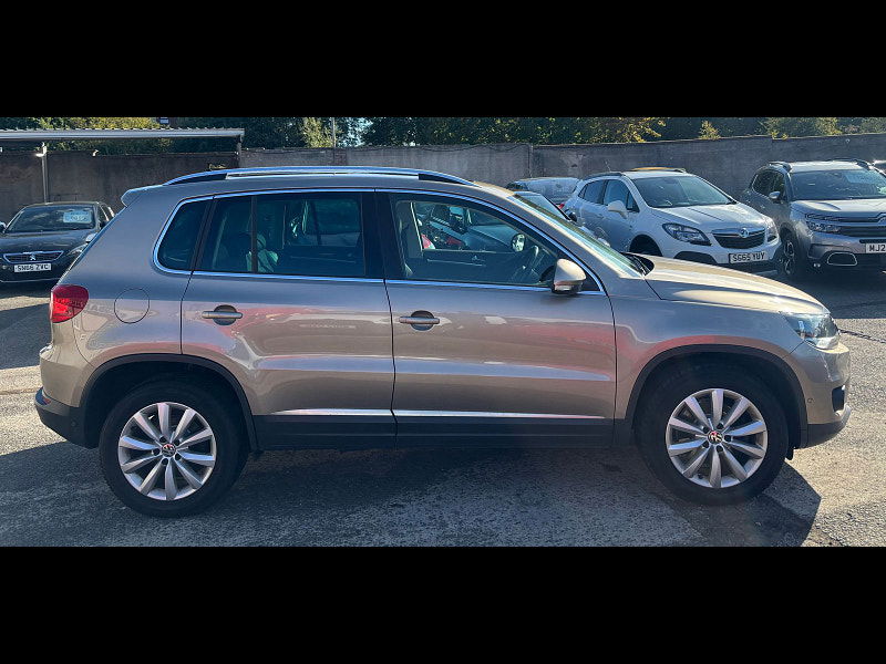 Volkswagen Tiguan 2.0 TDI BlueMotion Tech Match SUV 5dr Diesel Manual 4WD Euro 5 (s/s) (140 ps) 5dr Manual 2025