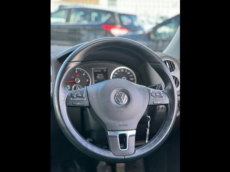 Volkswagen Tiguan 2.0L MATCH TDI BLUEMOTION TECHNOLOGY 4MOTION SUV 5dr Diesel Manual Euro 6 (138 bhp) 5dr Manual 2025