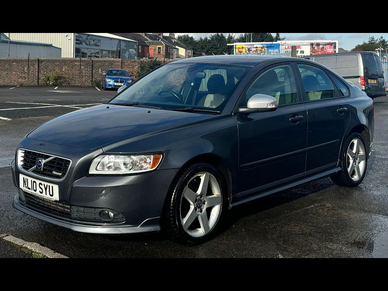 Volvo S40 2.0L D R-DESIGN Saloon 4dr Diesel Manual Euro 4 (136 bhp) 4dr Manual 2024