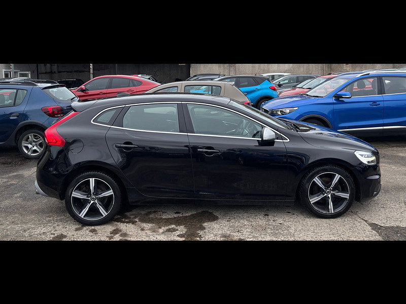 Volvo V40 2.0 T3 R-Design Nav Plus Hatchback 5dr Petrol Manual Euro 6 (s/s) (152 ps) 5dr Manual 2026