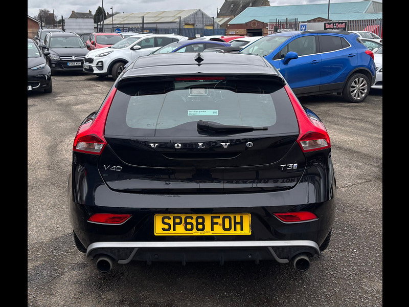 Volvo V40 2.0 T3 R-Design Nav Plus Hatchback 5dr Petrol Manual Euro 6 (s/s) (152 ps) 5dr Manual 2026