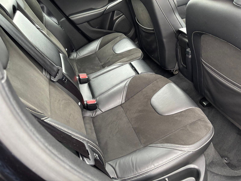 Volvo V40 2.0 T3 R-Design Nav Plus Hatchback 5dr Petrol Manual Euro 6 (s/s) (152 ps) 5dr Manual 2026