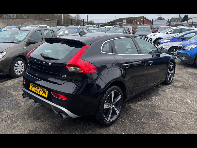 Volvo V40 2.0 T3 R-Design Nav Plus Hatchback 5dr Petrol Manual Euro 6 (s/s) (152 ps) 5dr Manual 2026
