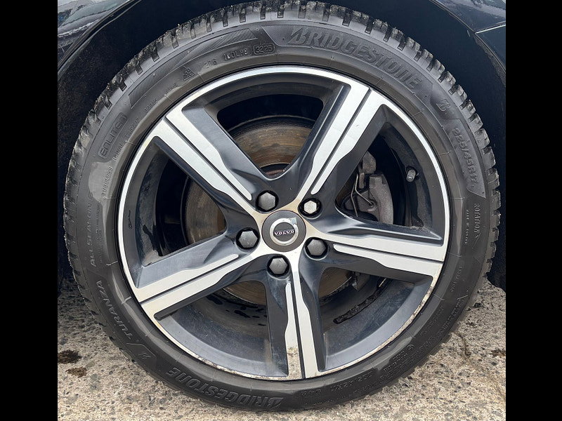 Volvo V40 2.0 T3 R-Design Nav Plus Hatchback 5dr Petrol Manual Euro 6 (s/s) (152 ps) 5dr Manual 2026