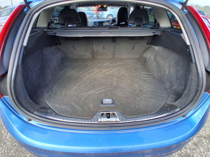 Volvo V60 1.6 D2 SE Lux Estate 5dr Diesel Manual Euro 5 (s/s) (115 ps) 5dr Manual 2025