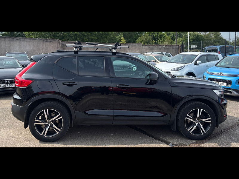 Volvo XC40 2.0 T4 R-Design SUV 5dr Petrol Auto AWD Euro 6 (s/s) (190 ps) 5dr Automatic 2025