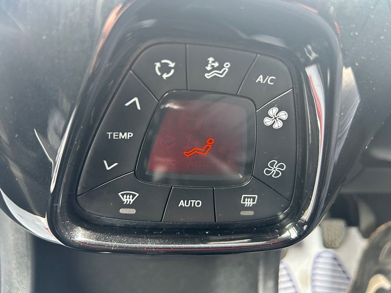Toyota Aygo 1.0 VVT-i x-pression x-wave 5dr Petrol Manual Euro 5 Euro 5 (68 ps) 5dr Manual 2024