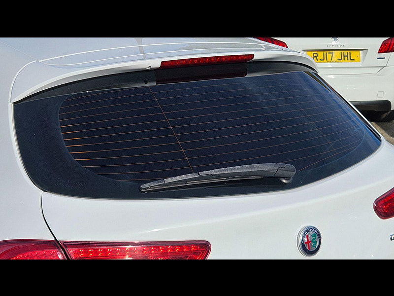 Alfa Romeo Giulietta 1.4 TB MultiAir Super TCT Euro 6 (s/s) 5dr 5dr Automatic 2016