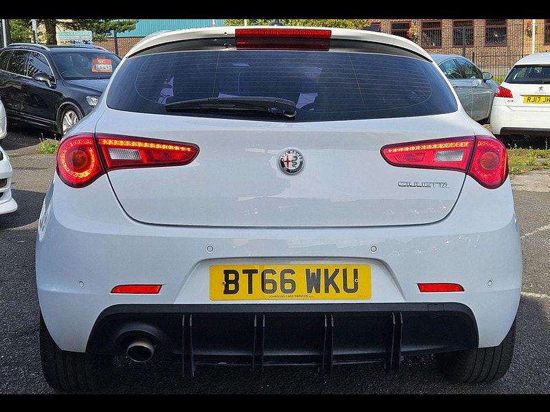 Alfa Romeo Giulietta 1.4 TB MultiAir Super TCT Euro 6 (s/s) 5dr 5dr Automatic 2016