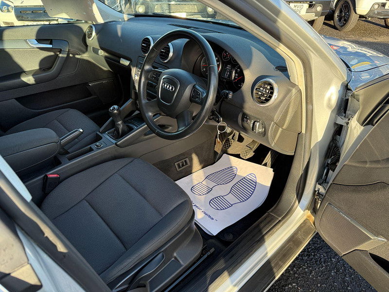 Audi A3 1.6 Technik SE Sportback Euro 4 5dr 5dr Manual 2010