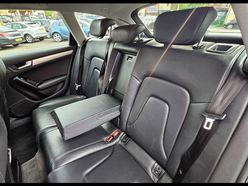 Audi A4 Avant 2.0 TDI SE Technik Multitronic Euro 5 (s/s) 5dr 5dr Automatic 2013