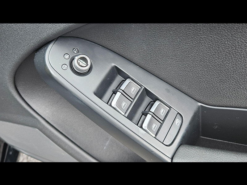 Audi A4 Avant 2.0 TDI SE Technik Multitronic Euro 5 (s/s) 5dr 5dr Automatic 2013
