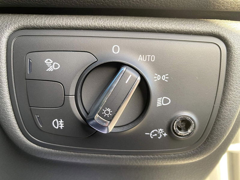 Audi A6 Avant 2.8 V6 SE Executive Quattro Euro 5 5dr Automatic 2014