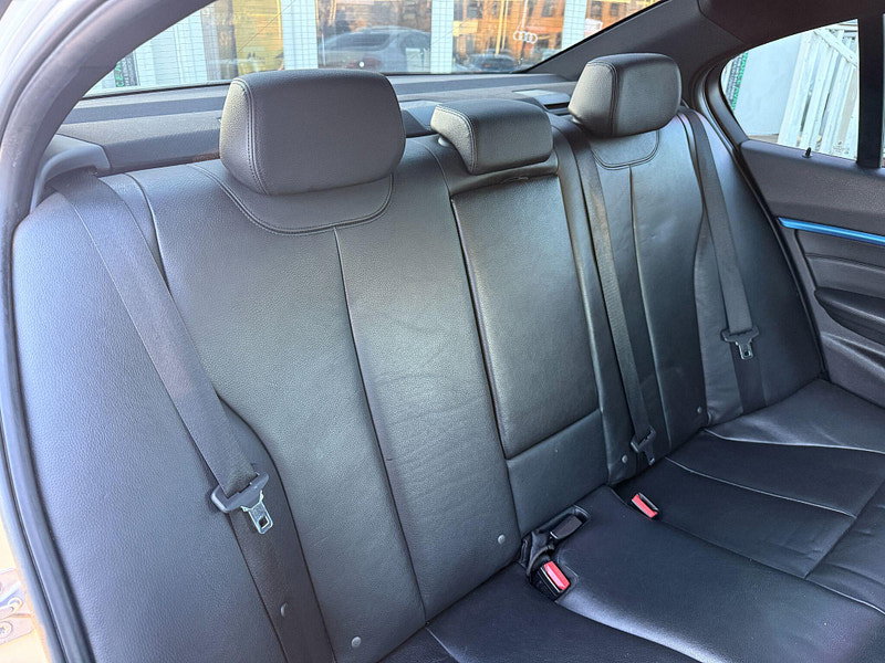 BMW 3 Series 2.0 320d M Sport Auto xDrive Euro 6 (s/s) 4dr 4dr Automatic 2015