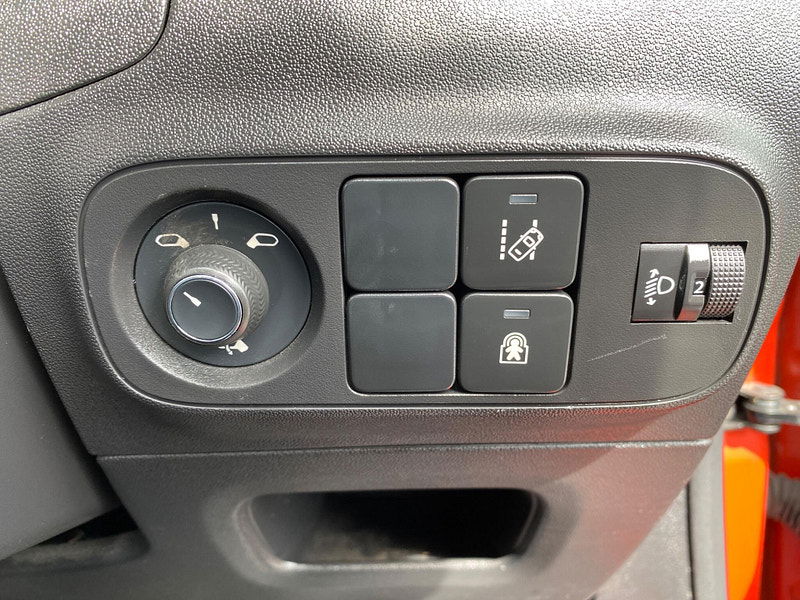 Citroen C3 1.2 PureTech Flair Plus EAT6 Euro 6 (s/s) 5dr 5dr Automatic 2020