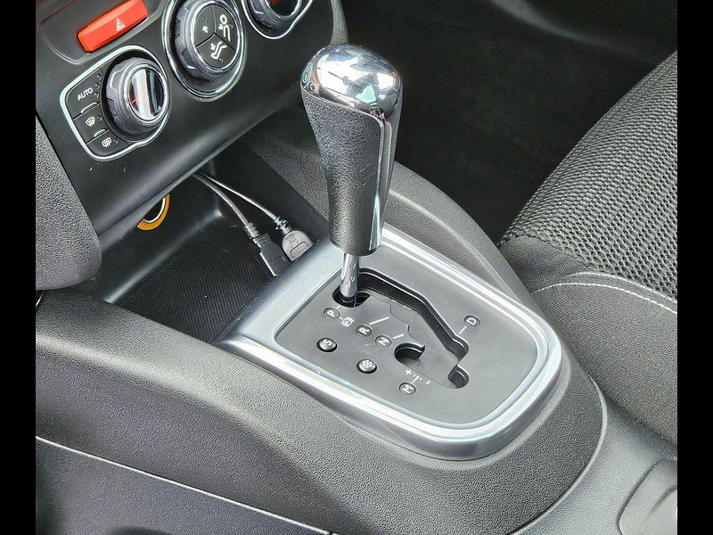 Citroen C4 1.2 PureTech Flair EAT6 Euro 6 (s/s) 5dr 5dr Automatic 2015