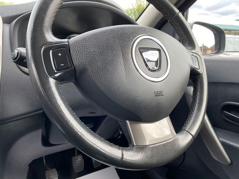 Dacia Sandero Stepway 0.9 TCe Laureate Euro 6 (s/s) 5dr 5dr Manual 2016