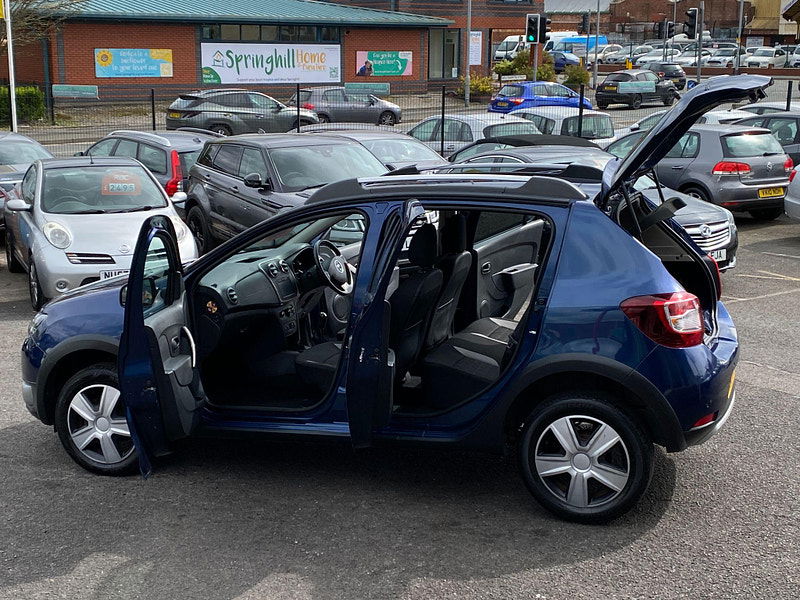 Dacia Sandero Stepway 0.9 TCe Laureate Euro 6 (s/s) 5dr 5dr Manual 2016