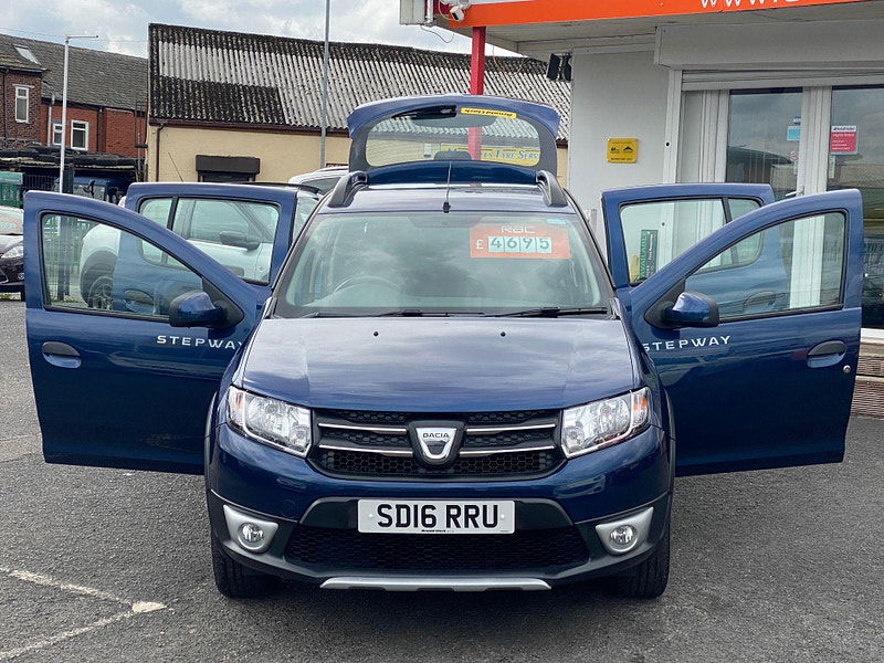 Dacia Sandero Stepway 0.9 TCe Laureate Euro 6 (s/s) 5dr 5dr Manual 2016