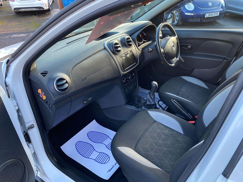 Dacia Sandero Stepway 1.5 dCi Laureate Euro 5 5dr 5dr Manual 2014
