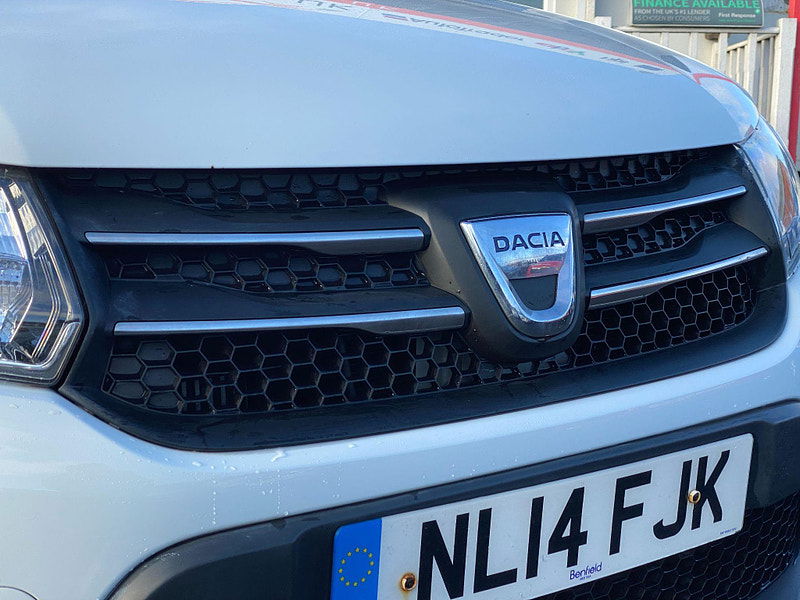 Dacia Sandero Stepway 1.5 dCi Laureate Euro 5 5dr 5dr Manual 2014