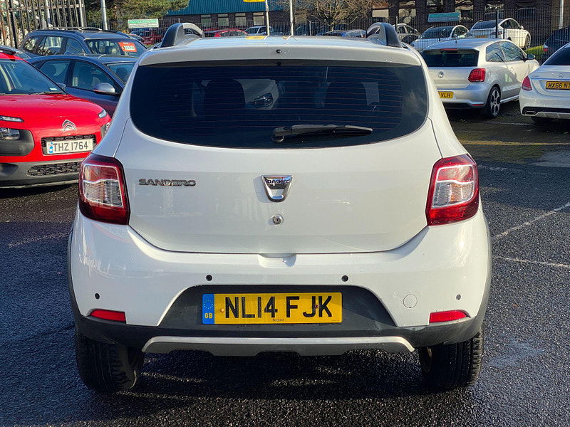 Dacia Sandero Stepway 1.5 dCi Laureate Euro 5 5dr 5dr Manual 2014