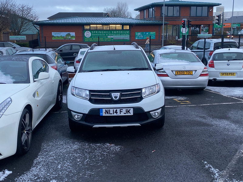 Dacia Sandero Stepway 1.5 dCi Laureate Euro 5 5dr 5dr Manual 2014