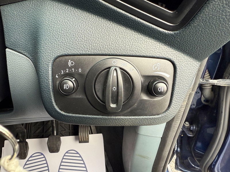 Ford C-Max 1.6 Zetec Euro 5 5dr 5dr Manual 2013