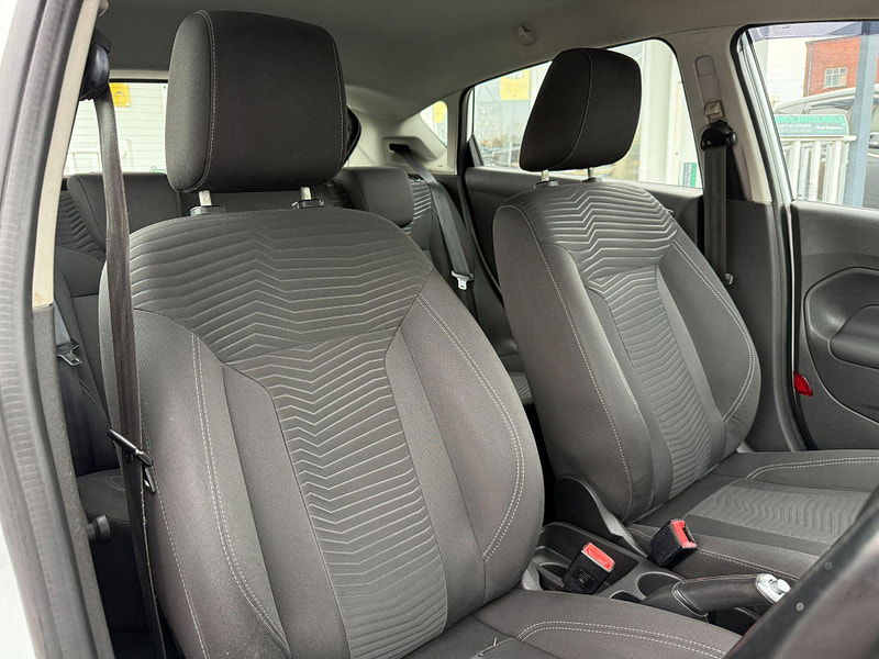 Ford Fiesta 1.0T EcoBoost Zetec Euro 5 (s/s) 5dr 5dr Manual 2014