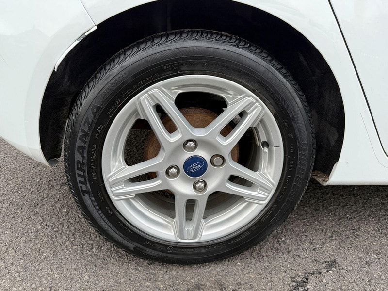 Ford Fiesta 1.0T EcoBoost Zetec Euro 5 (s/s) 5dr 5dr Manual 2014