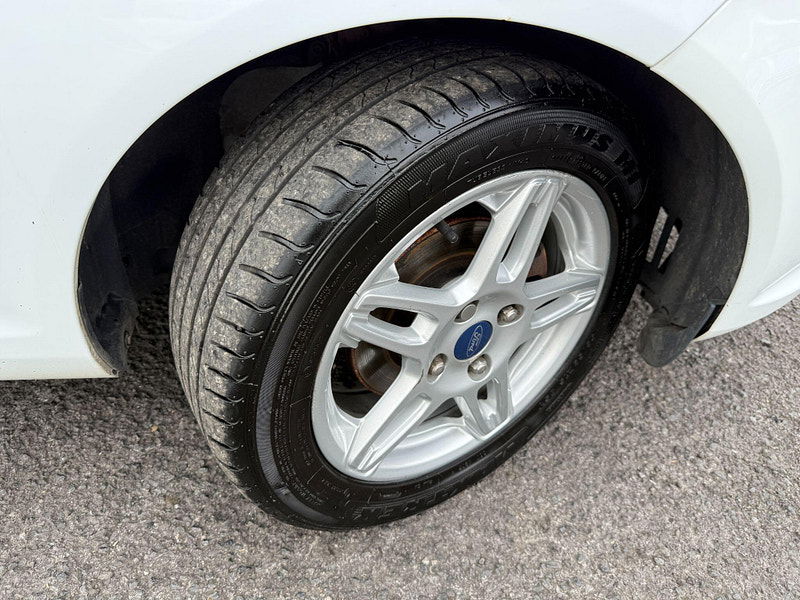 Ford Fiesta 1.0T EcoBoost Zetec Euro 5 (s/s) 5dr 5dr Manual 2014