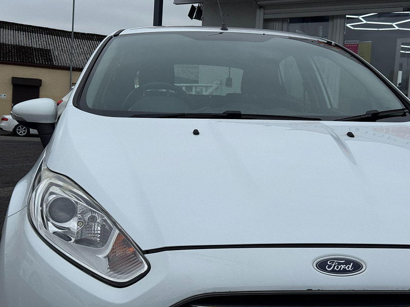Ford Fiesta 1.0T EcoBoost Zetec Euro 5 (s/s) 5dr 5dr Manual 2014