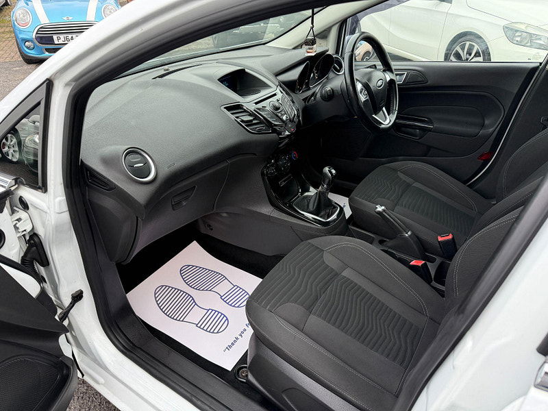 Ford Fiesta 1.0T EcoBoost Zetec Euro 5 (s/s) 5dr 5dr Manual 2014